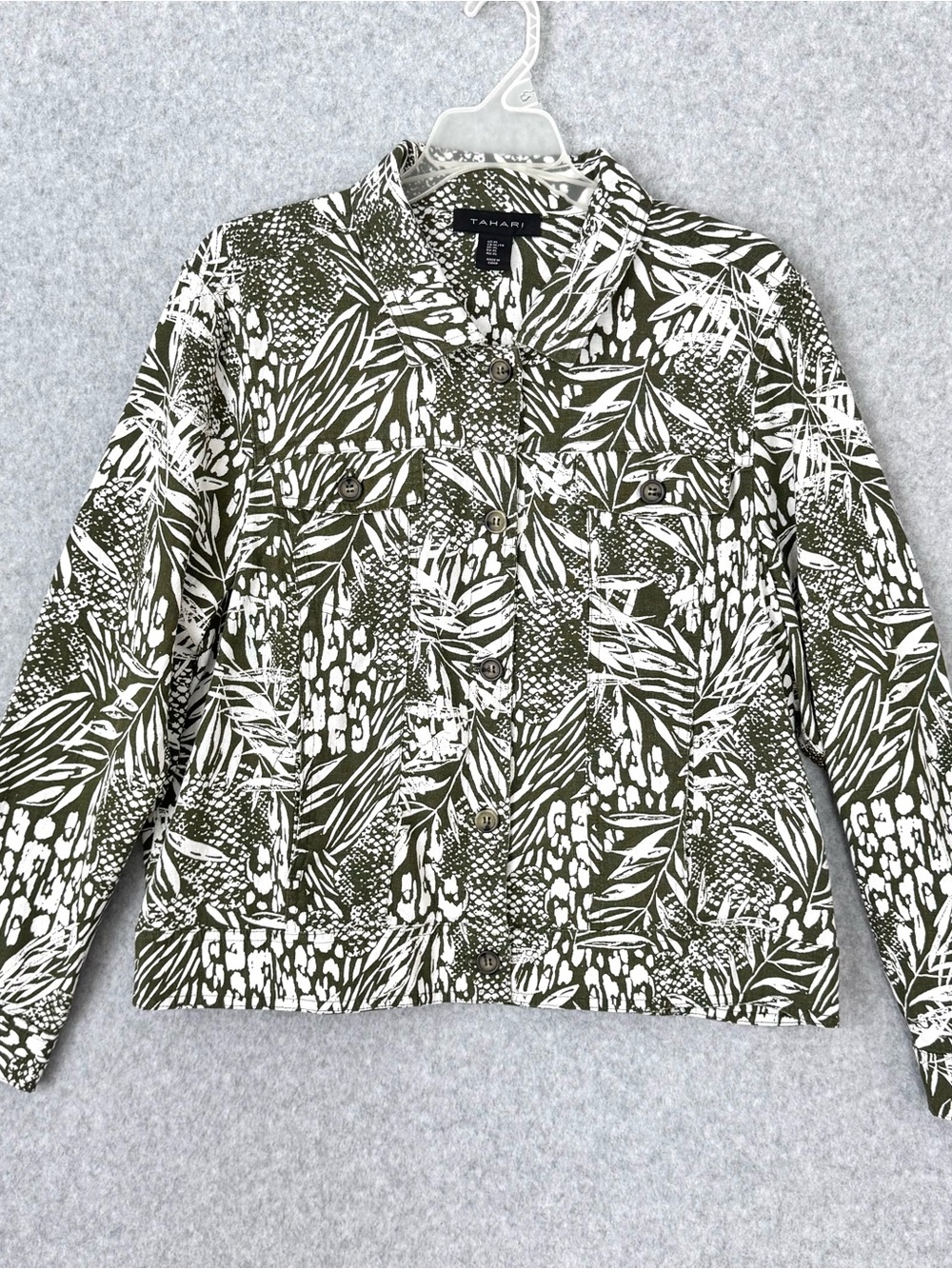 Tahari Linen Blend Shirt Jacket Size XL Olive Green Leaf Print Tropical Shacket